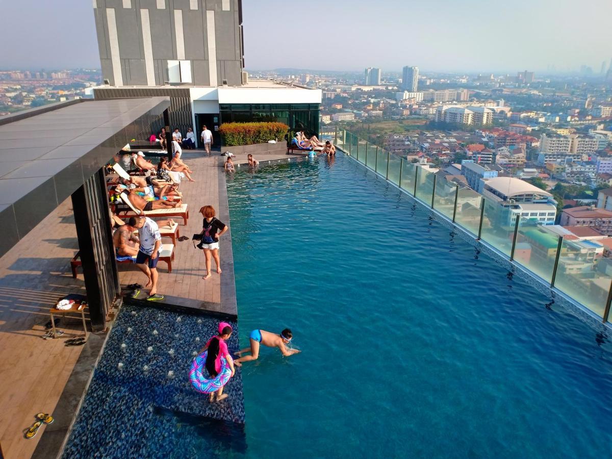 The Base Horizon Central Pattaya Dış mekan fotoğraf