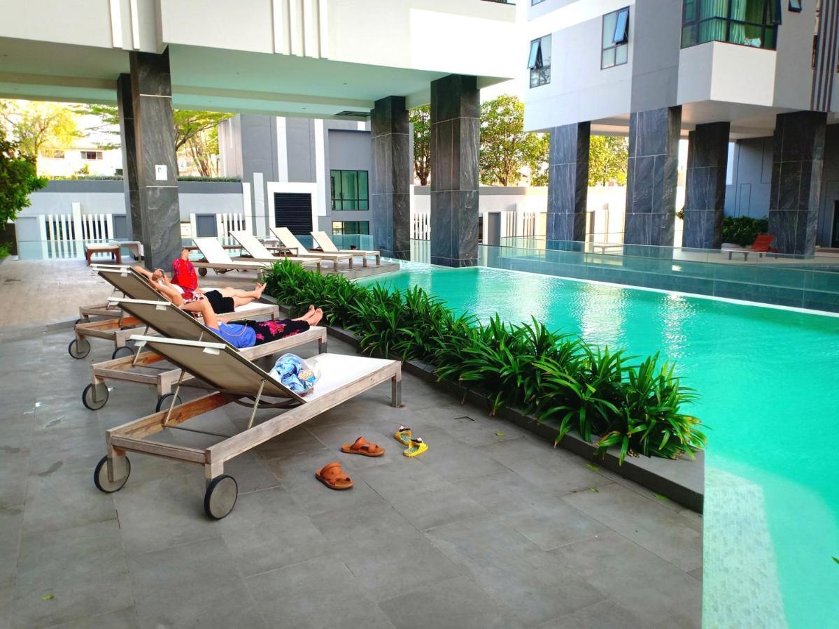 The Base Horizon Central Pattaya Dış mekan fotoğraf